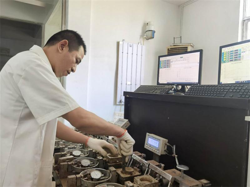 公司同002A：土工試驗(yàn)甲級(jí)，可以承擔(dān)甲級(jí)及以下工程勘察資格所能承擔(dān)工程勘察項(xiàng)目的土工試驗(yàn)任務(wù)； 聯(lián)系人：任玲，電話：18653883892(圖2)